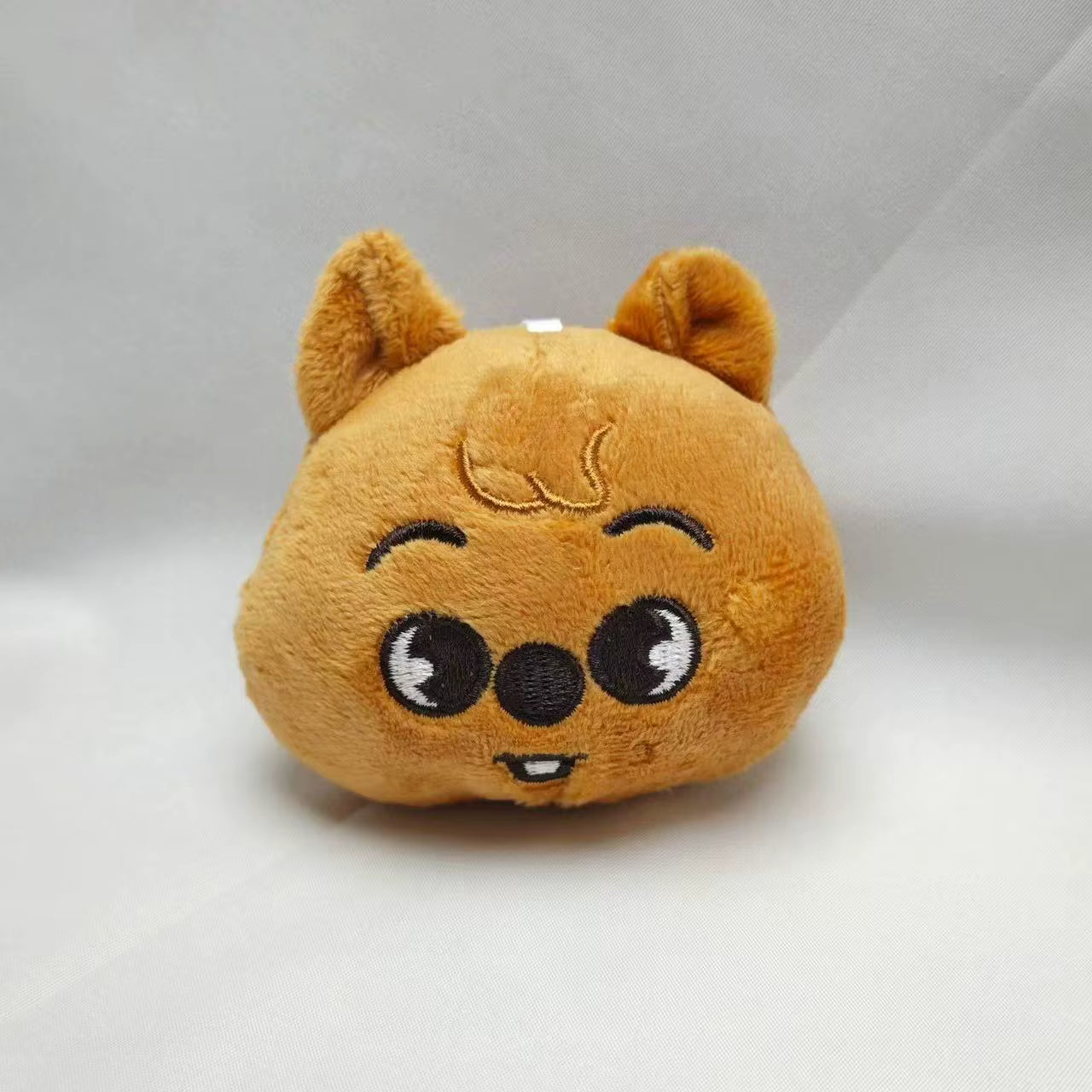 SKZOO Lindo llavero de peluche de 16 cm