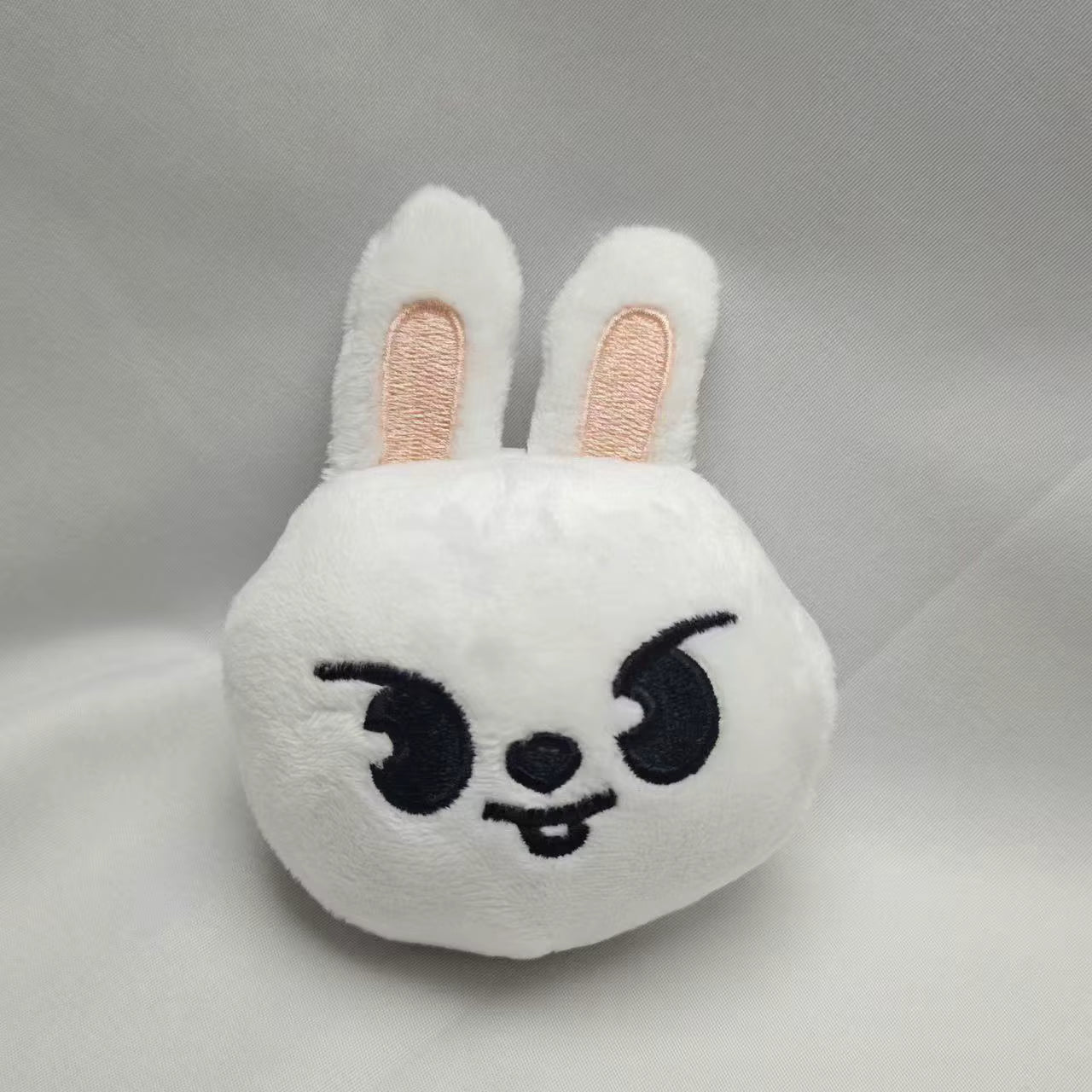 SKZOO Lindo llavero de peluche de 16 cm